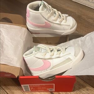 Nike Blazer Mid ‘77 white pink tennis shoes 7c
